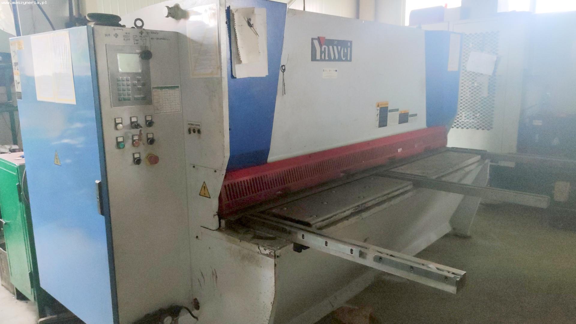 Cesoie a ghigliottina YAWEI L6SK 6X2500 in vendita - foto 4